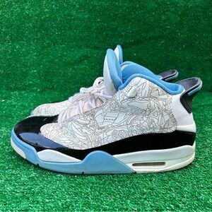 Nike Jordan Dub Zero White and Light Blue Patterned Sneakers